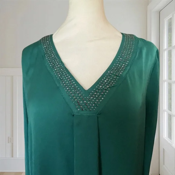 APT. 9 Women's Teal Lucky Shot Embellished V-Neck Satin Blouse Top Size Medium - Picture 3 of 15